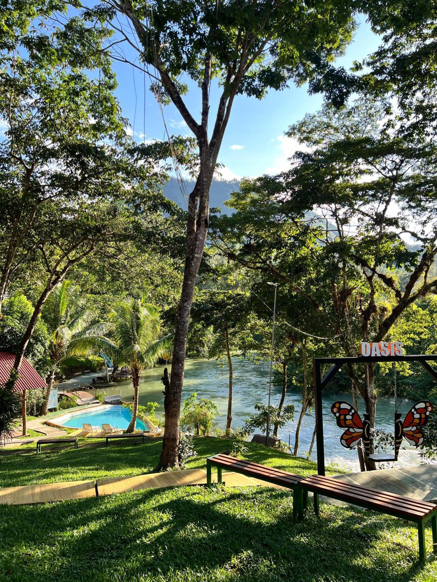 Oasis The Traveler Hostel Lanquín